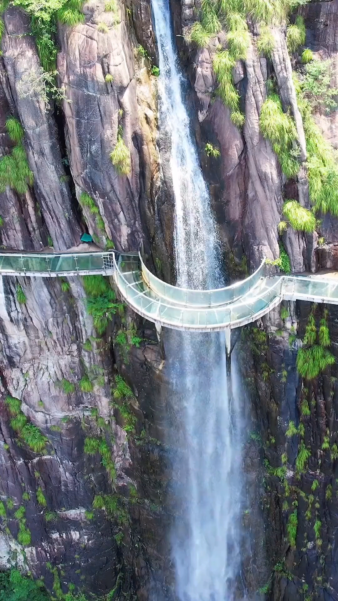 天台龙穿峡风景区图片图片