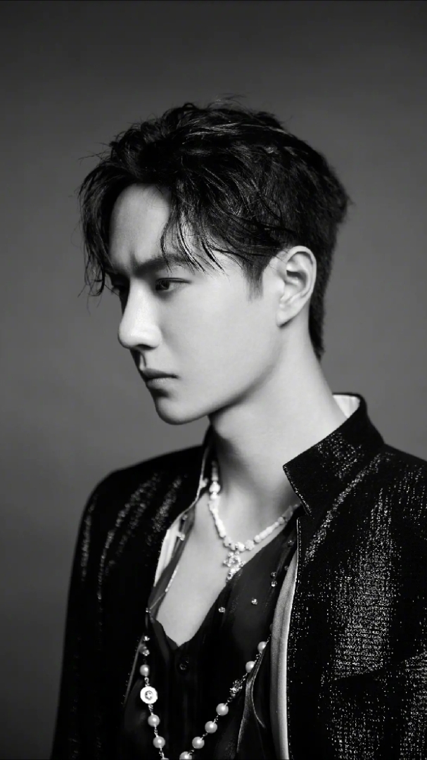 王一博#这个丸子头也太帅了吧,想rua