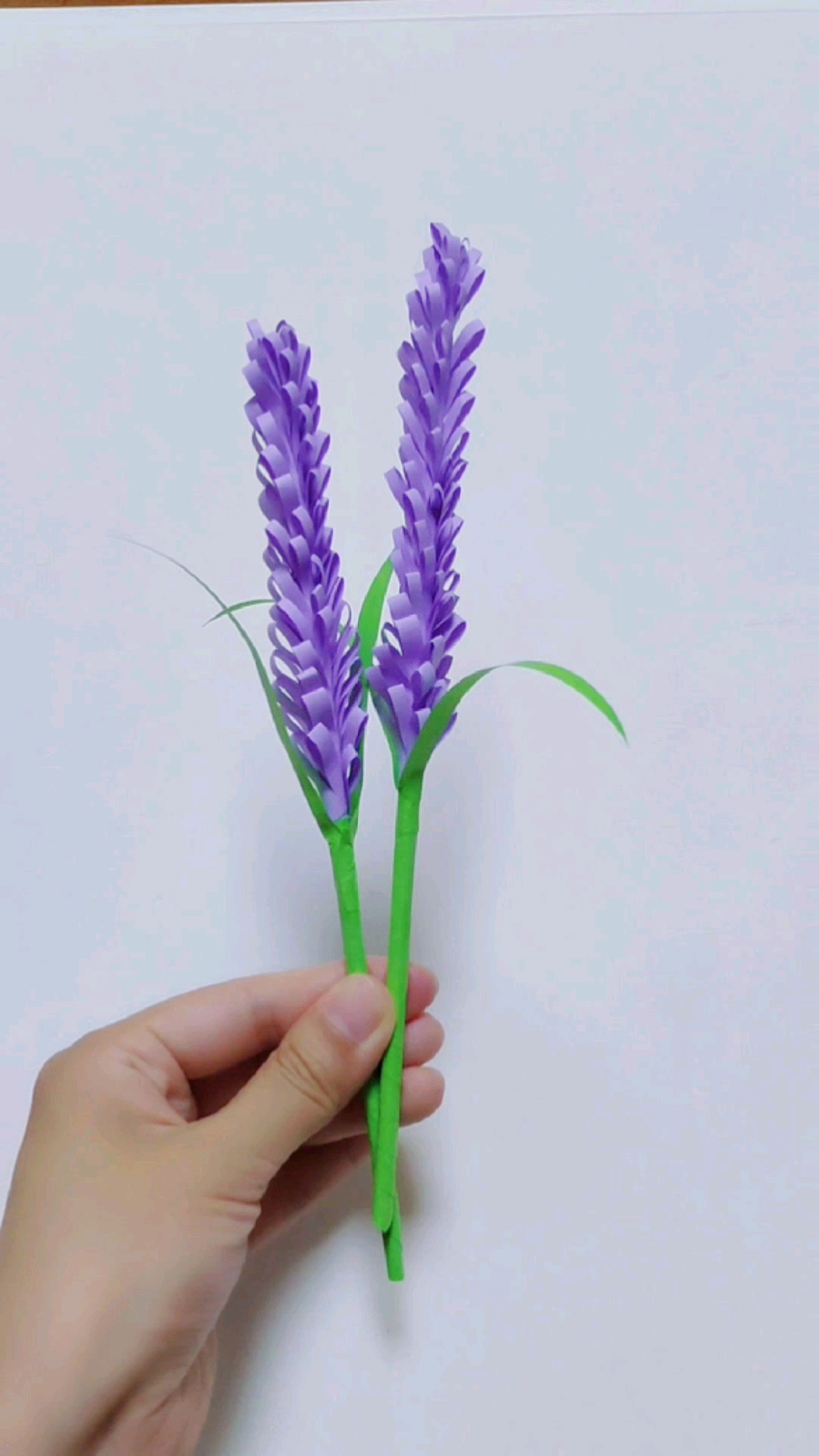 手工制作#今天分享一款简单,漂亮的浪漫薰衣草,快送给你喜欢的那杆