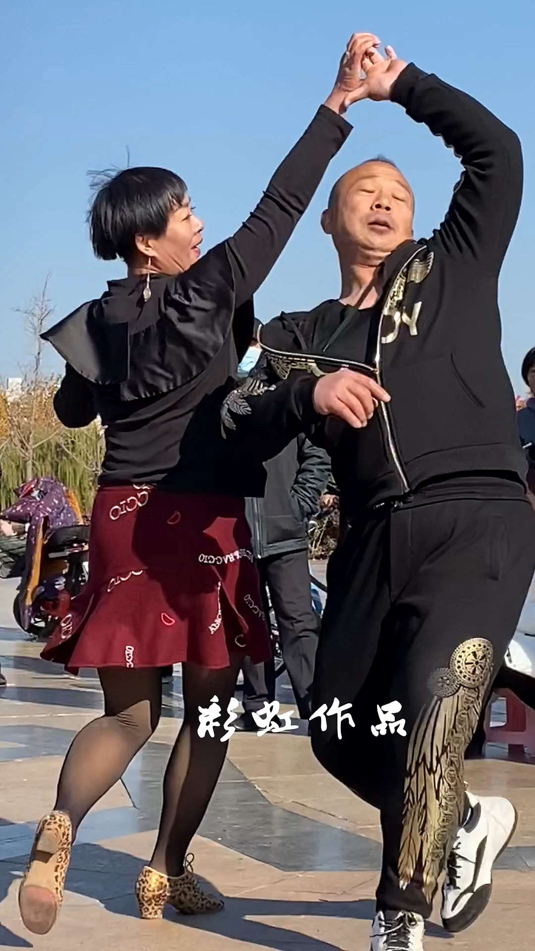 我要上热门#网红霞妹和霸道共舞-全民小视频