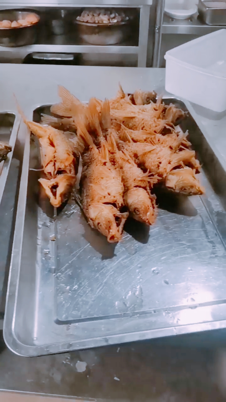 记录一下厨房生活油炸黄河鲤鱼
