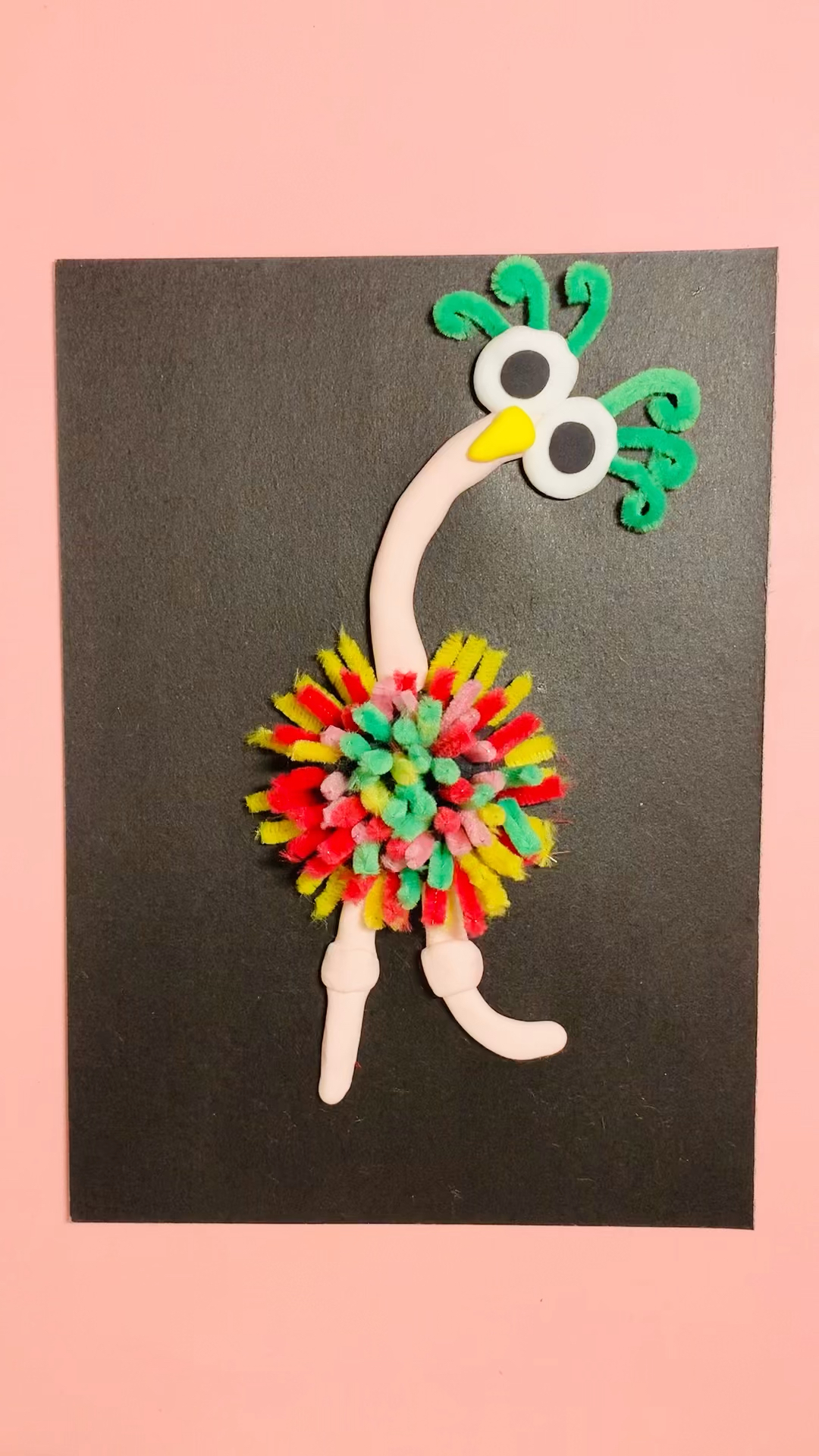 少儿创意美术扭扭棒鸵鸟创意美术