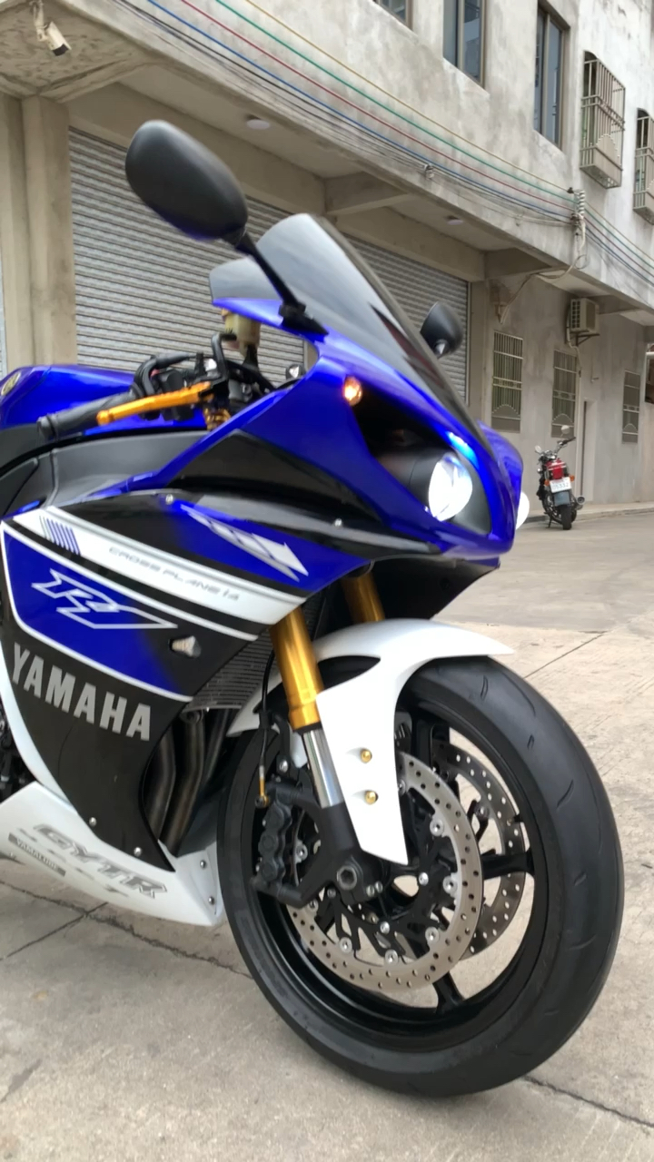 雅马哈r1