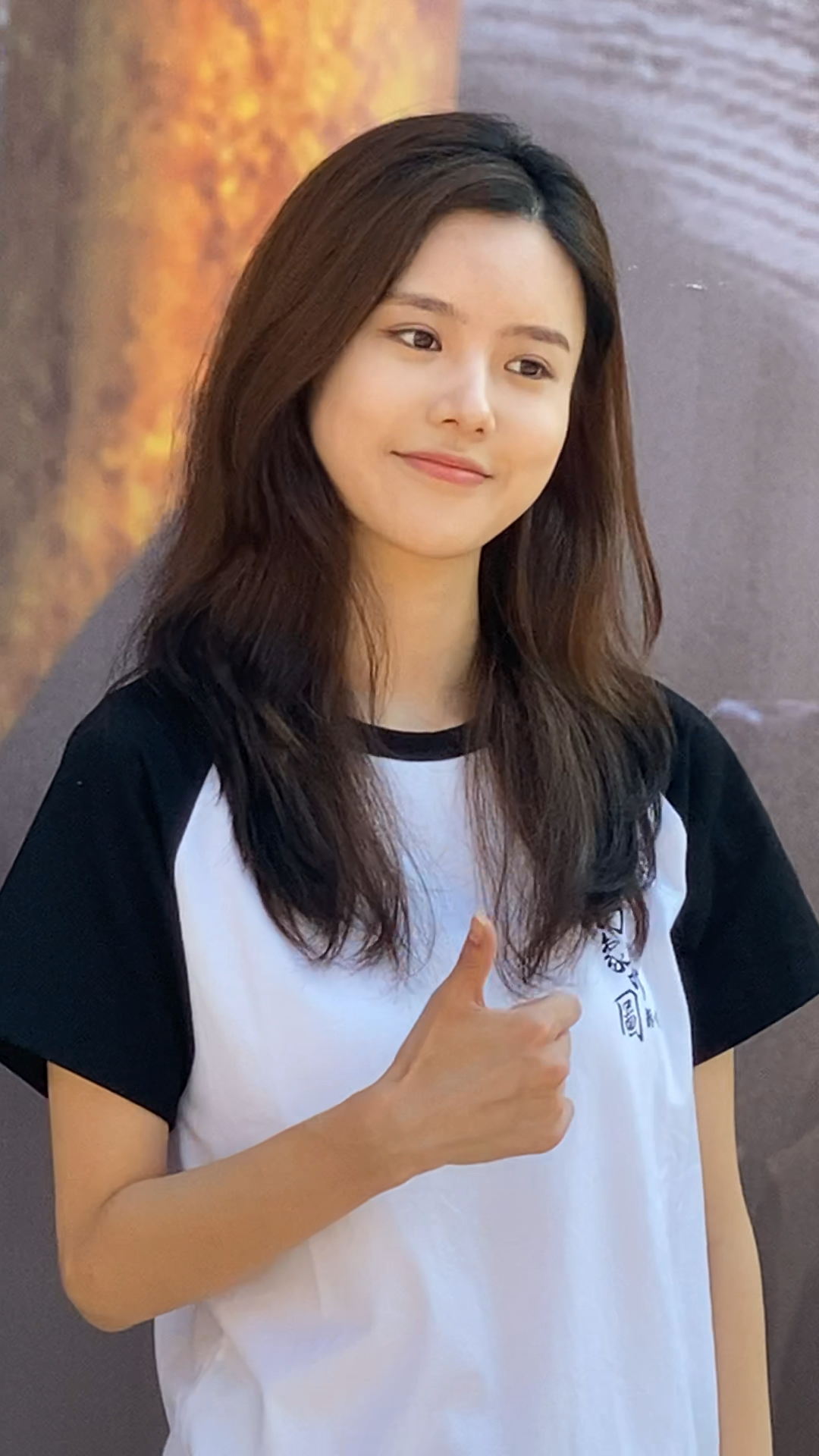 刚出道的女演员,好清纯啊