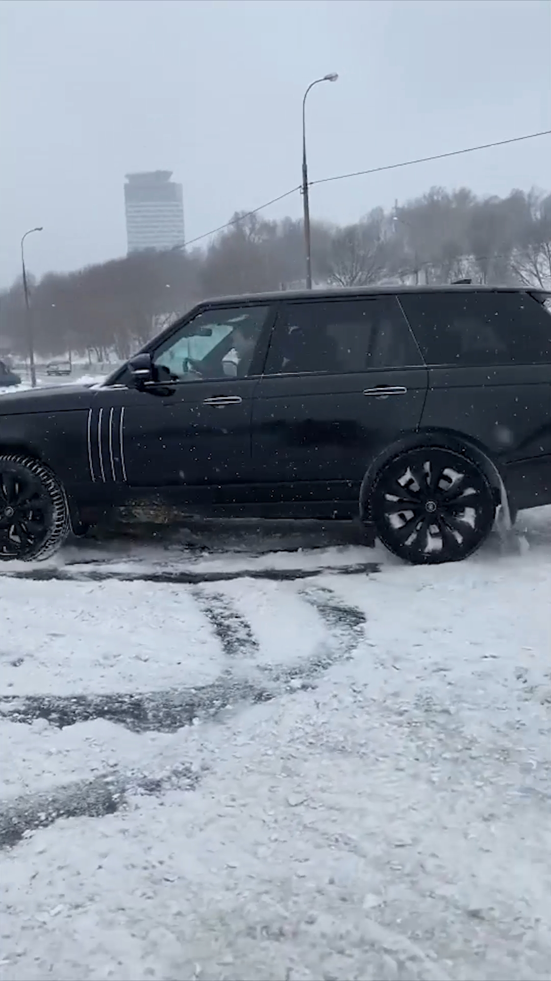 冬天真的来了,大家觉得路虎揽胜的雪地能力究竟如何?