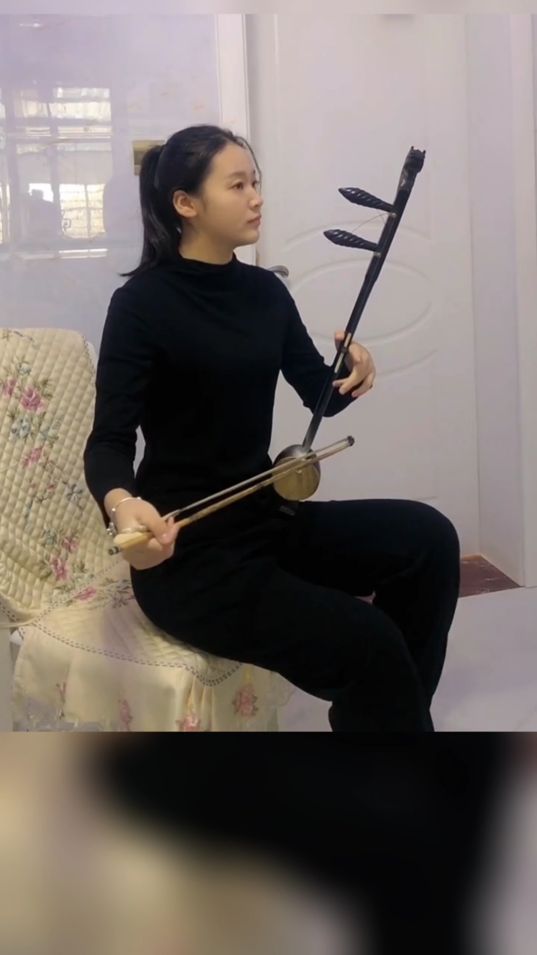 板胡#李佳蓓板胡演奏《泪蛋蛋掉在酒杯杯里》