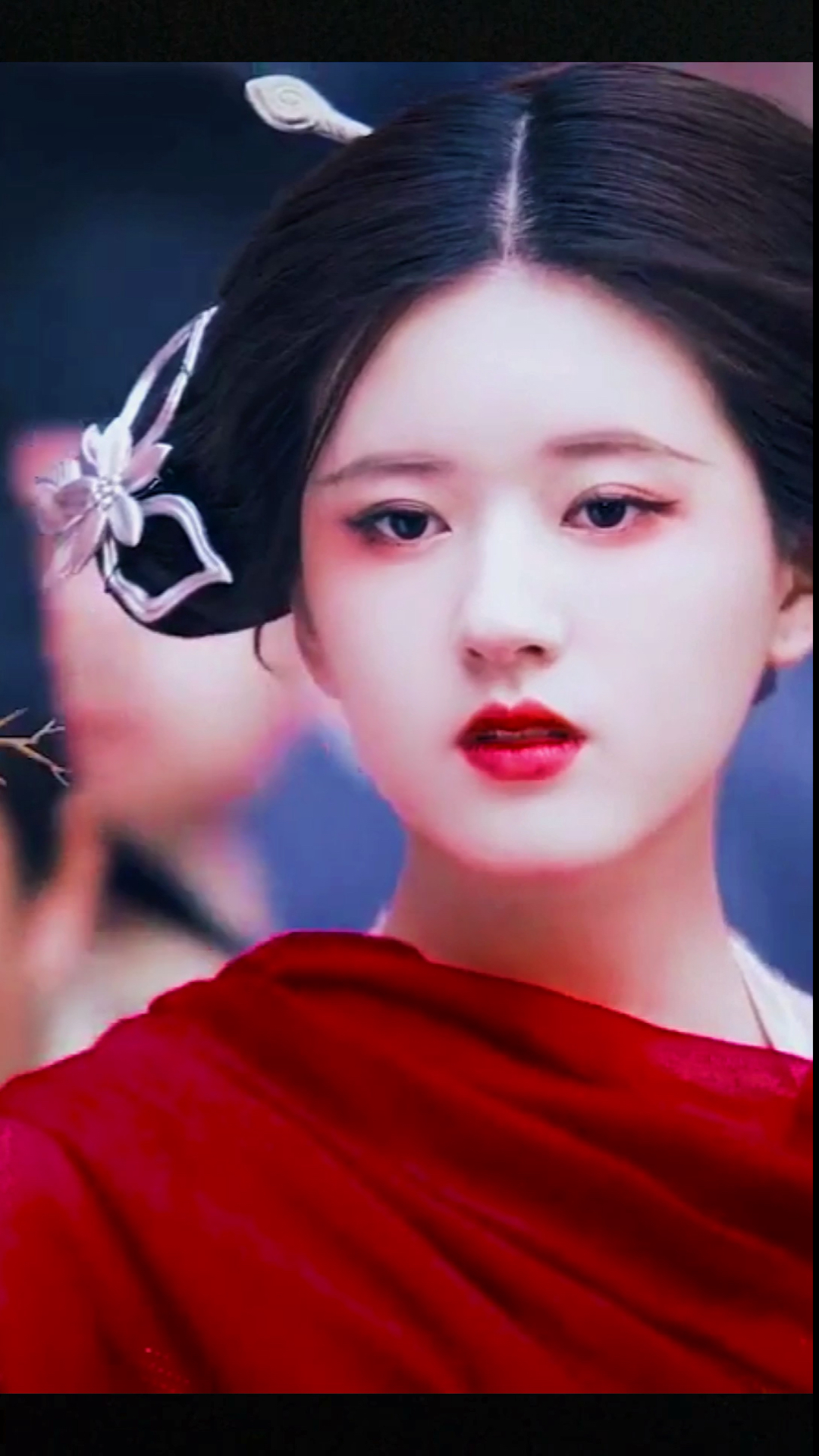 传闻中的陈芊芊#一身红衣太可了