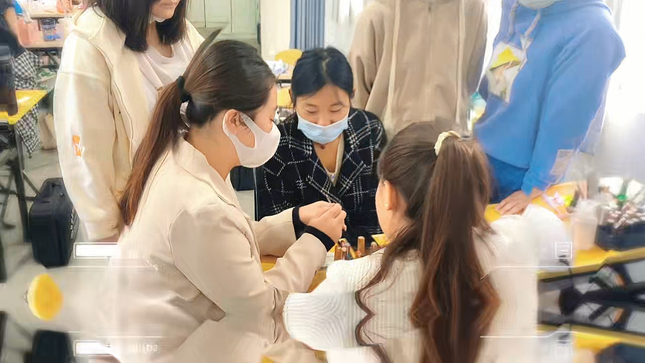 南阳美甲化妆学校#任何收获都不是偶然,日复一日的付出和努力,一狄换