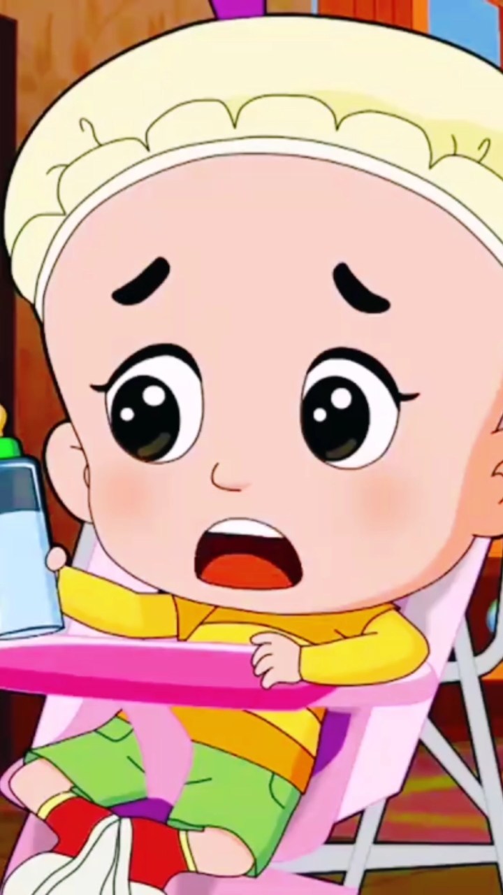 大头儿子做回小宝宝,爸爸妈妈吃鸡腿不给他