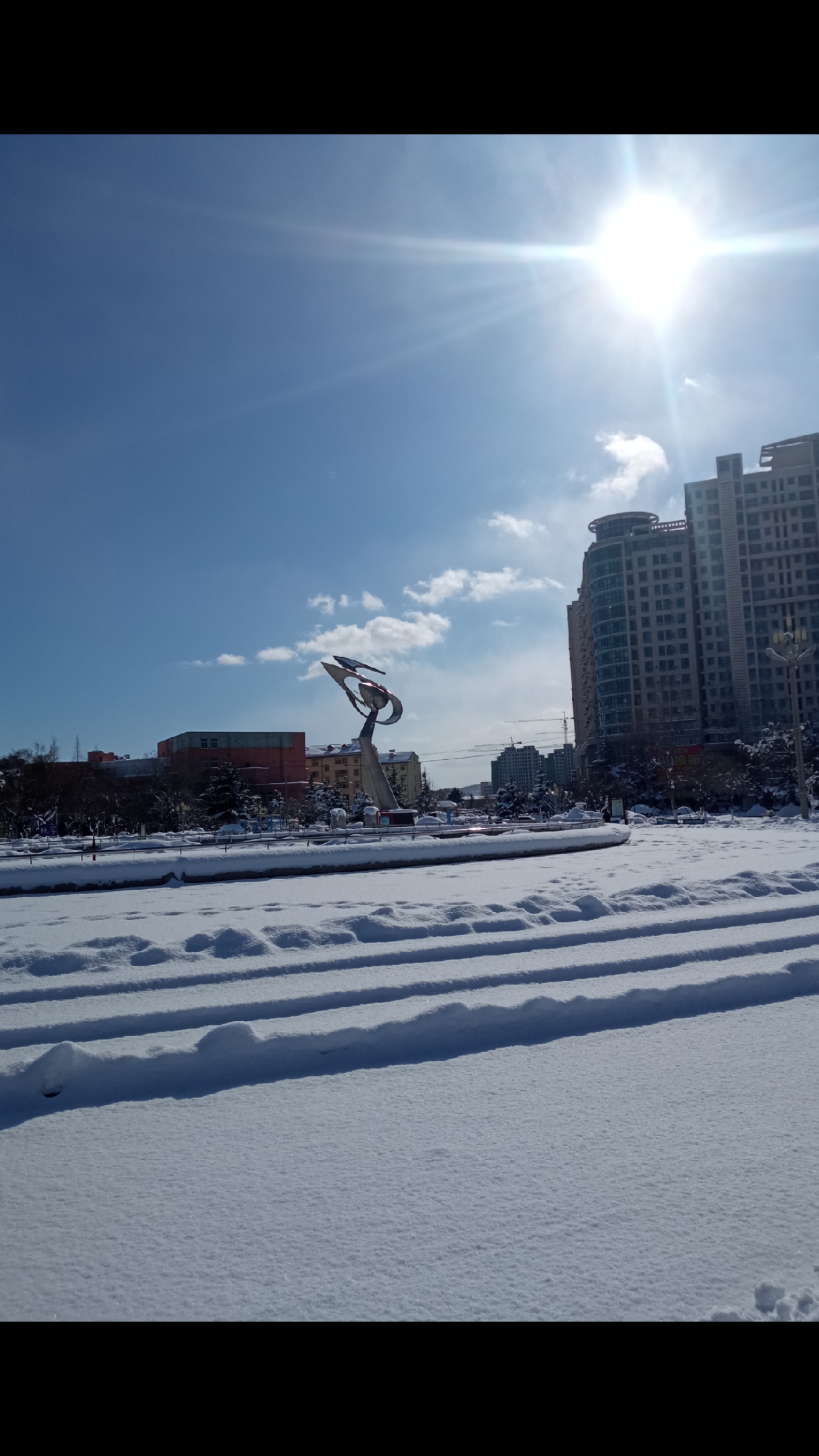 水到绝境是风景,看看山东威海的大雪