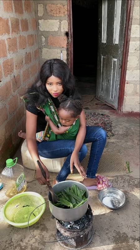 我在非洲的日子#看看把丫丫饿瘦了!