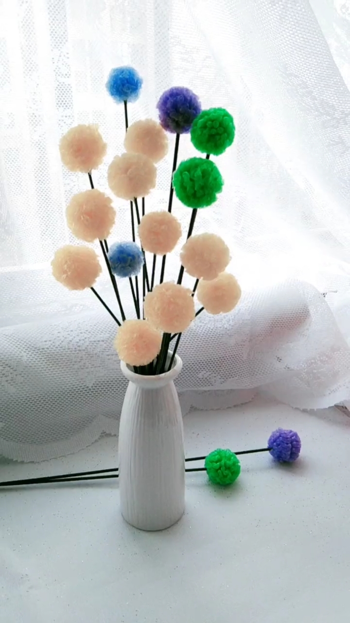 手工制作#水果网做的绒球花,超简单好看