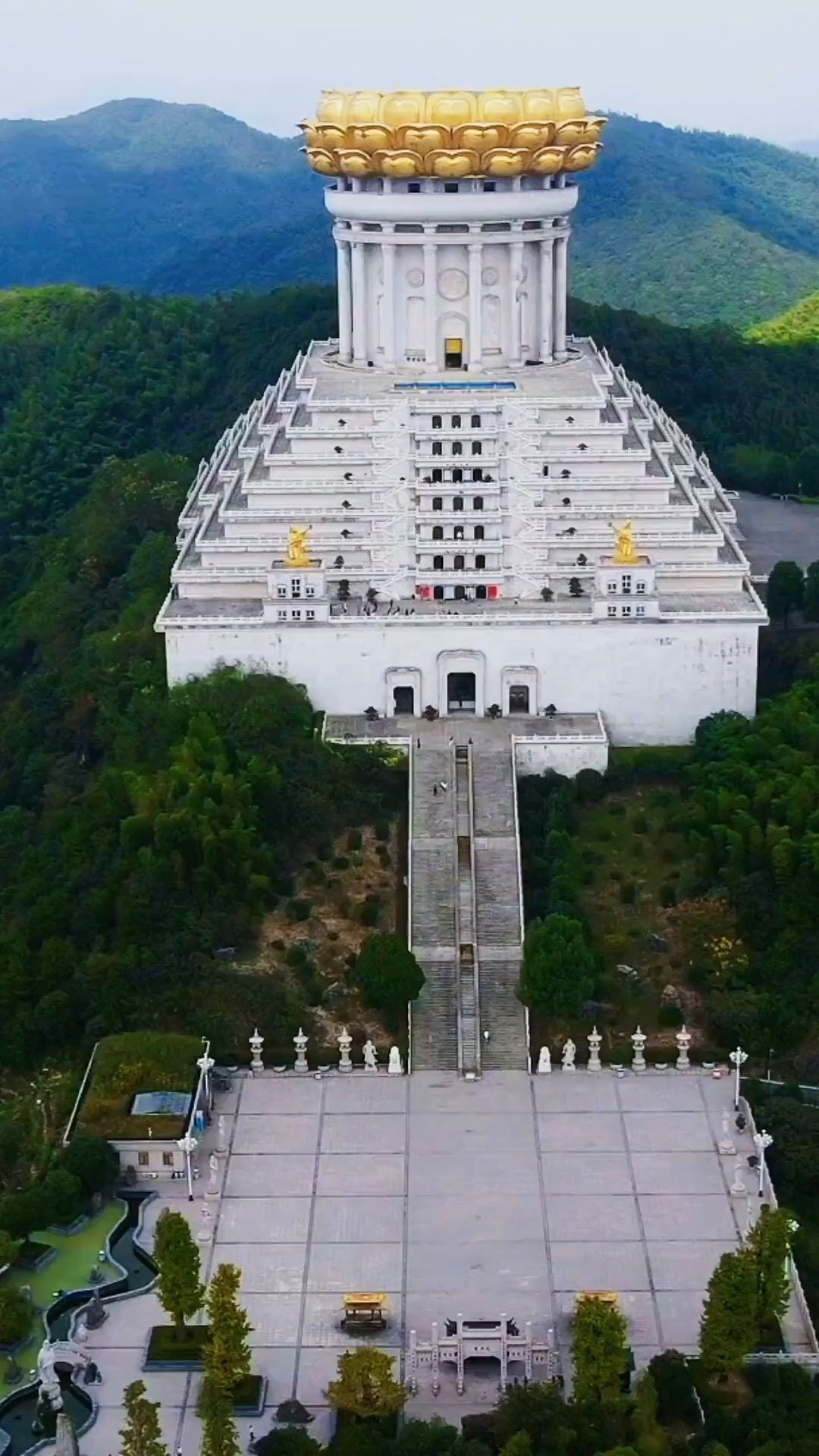 兜率宫!西有布达拉宫,东有兜率天宫,天界佛国,人间仙境!