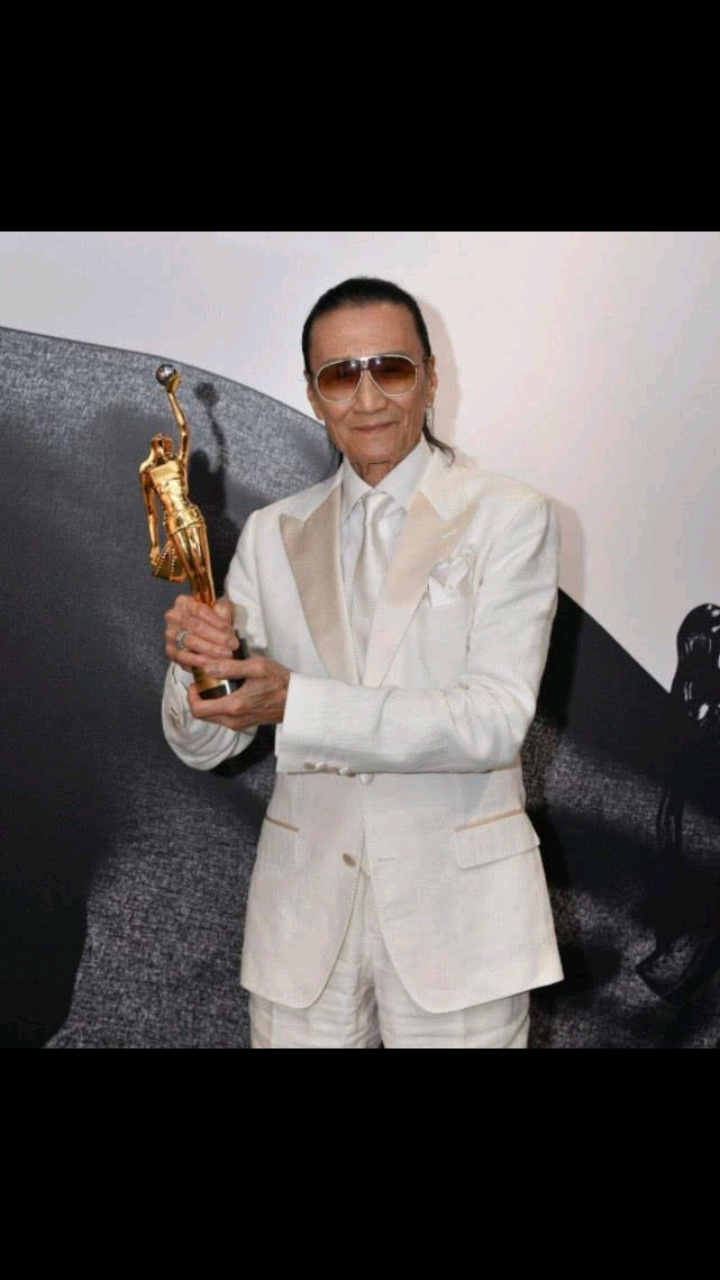 谢贤老的帅呆了