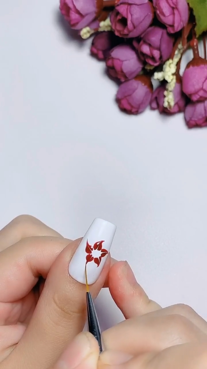 美甲#点珠笔画五瓣花