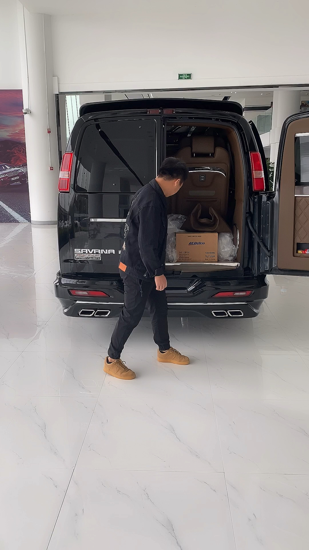 我要上热门#劳斯莱斯同款双开门后备箱!