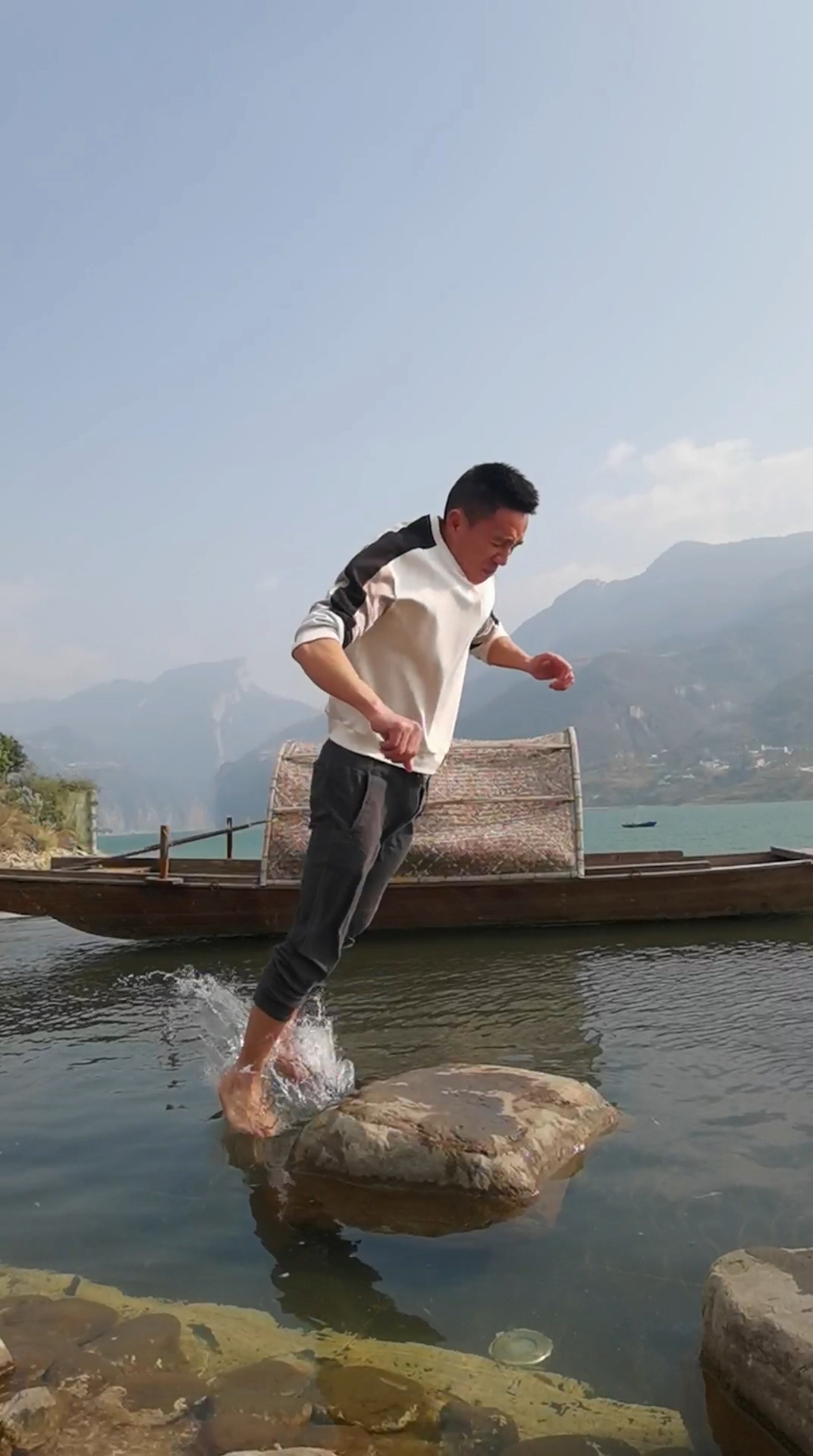 中华武术#铁掌水上漂洗脚真方便