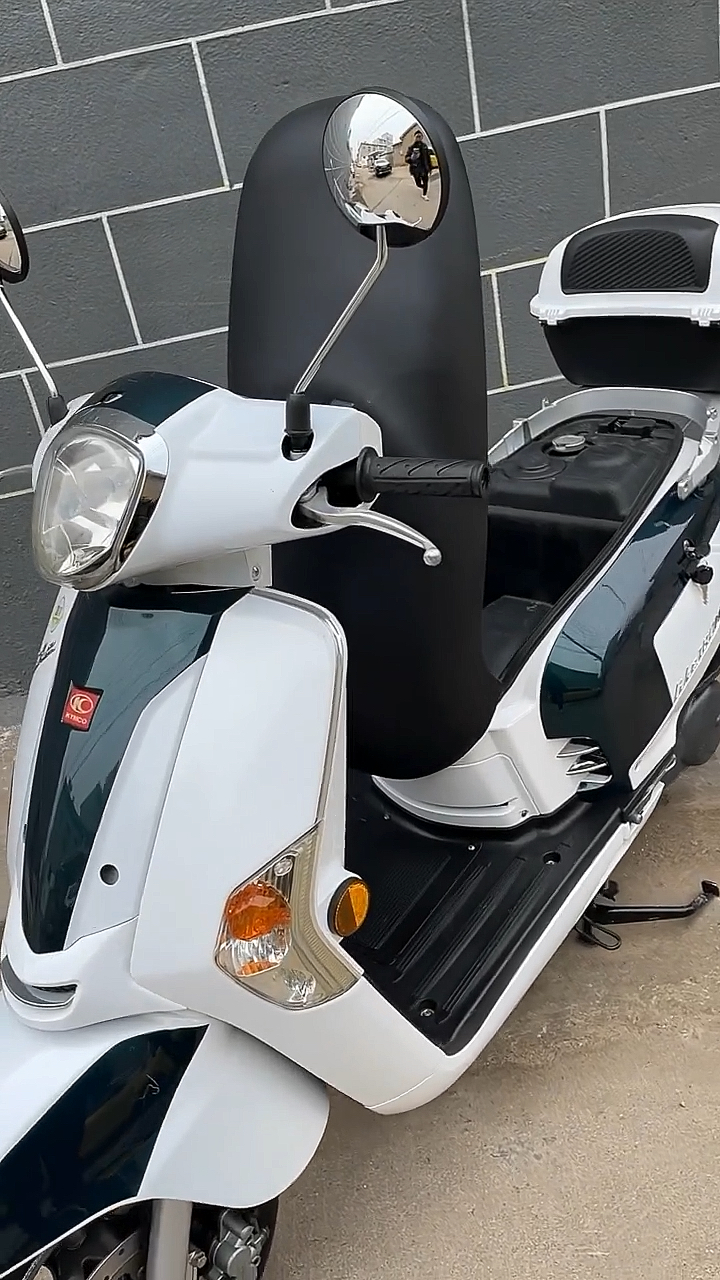 光阳雷克180!喜欢机车的朋友们关注一下!