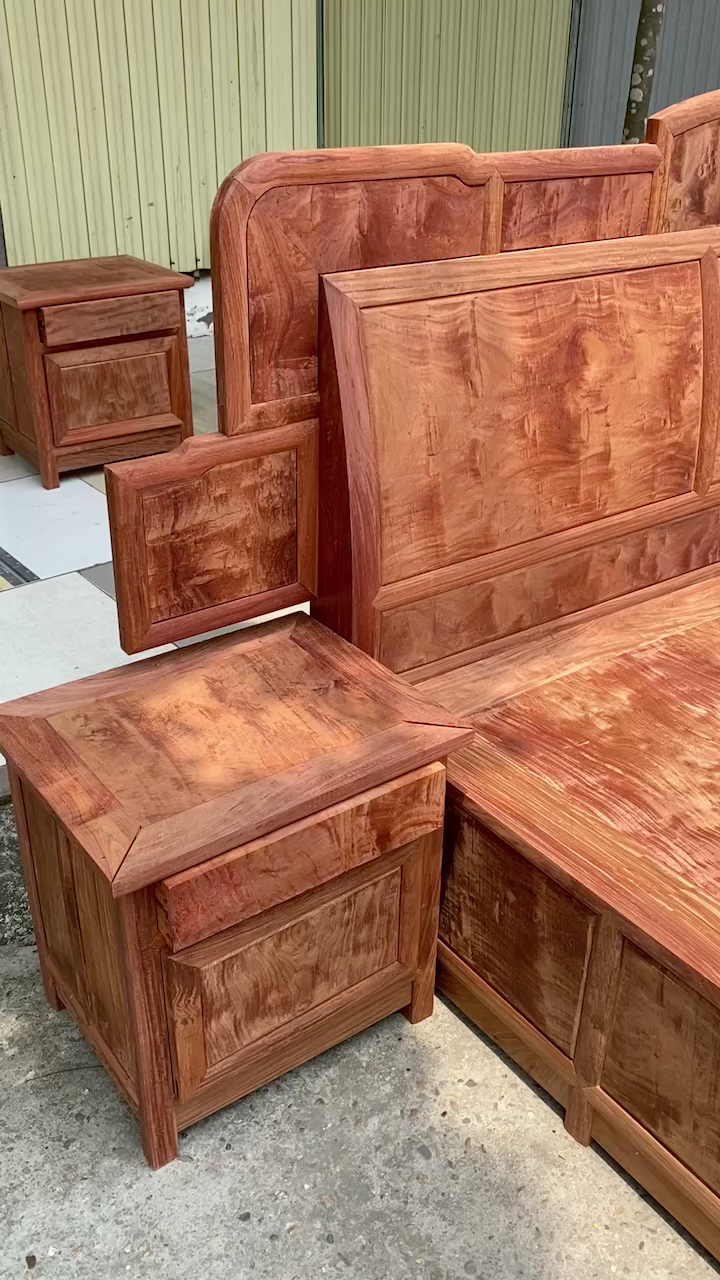 缅甸花梨一大果紫檀-虎皮纹大床1.8*2米