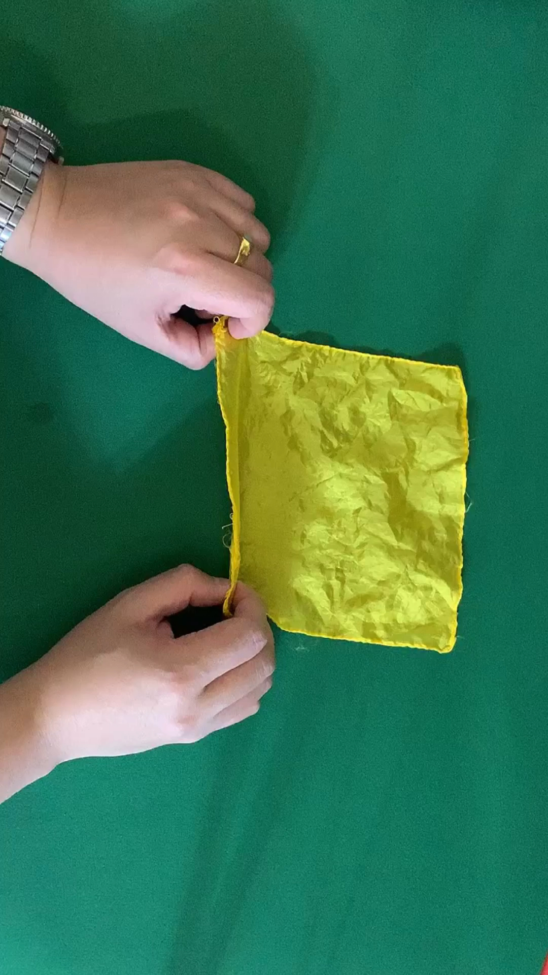 魔术教学#魔术教学:丝巾消失