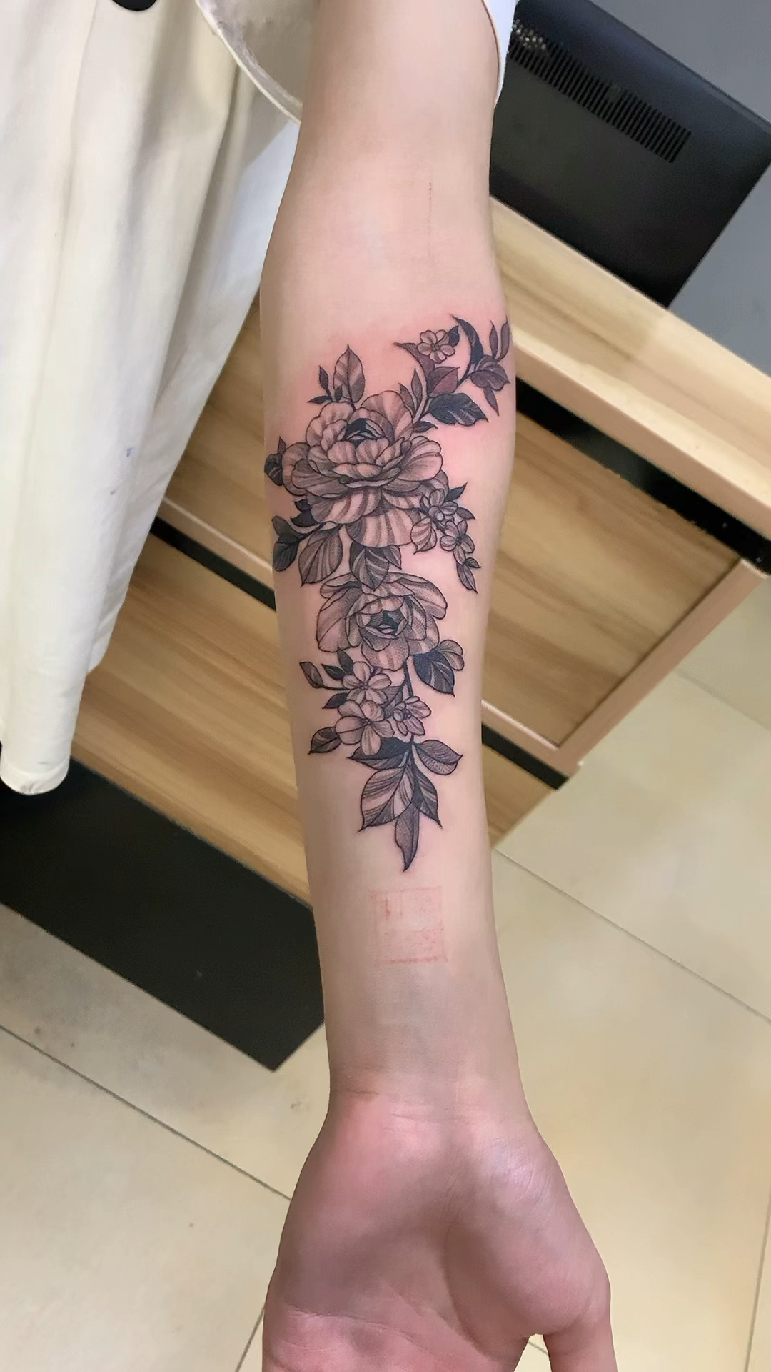 素花纹身小臂纹身吴江哪里有纹身店吴江酷客纹身吴江同城纹身