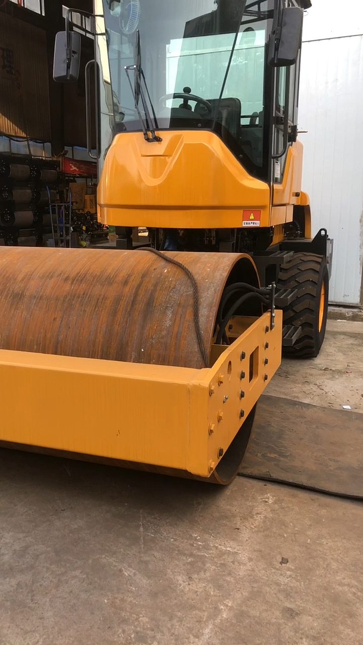 冲击压路机#4吨压路机山东鲁兰机械制造1-10吨压路机