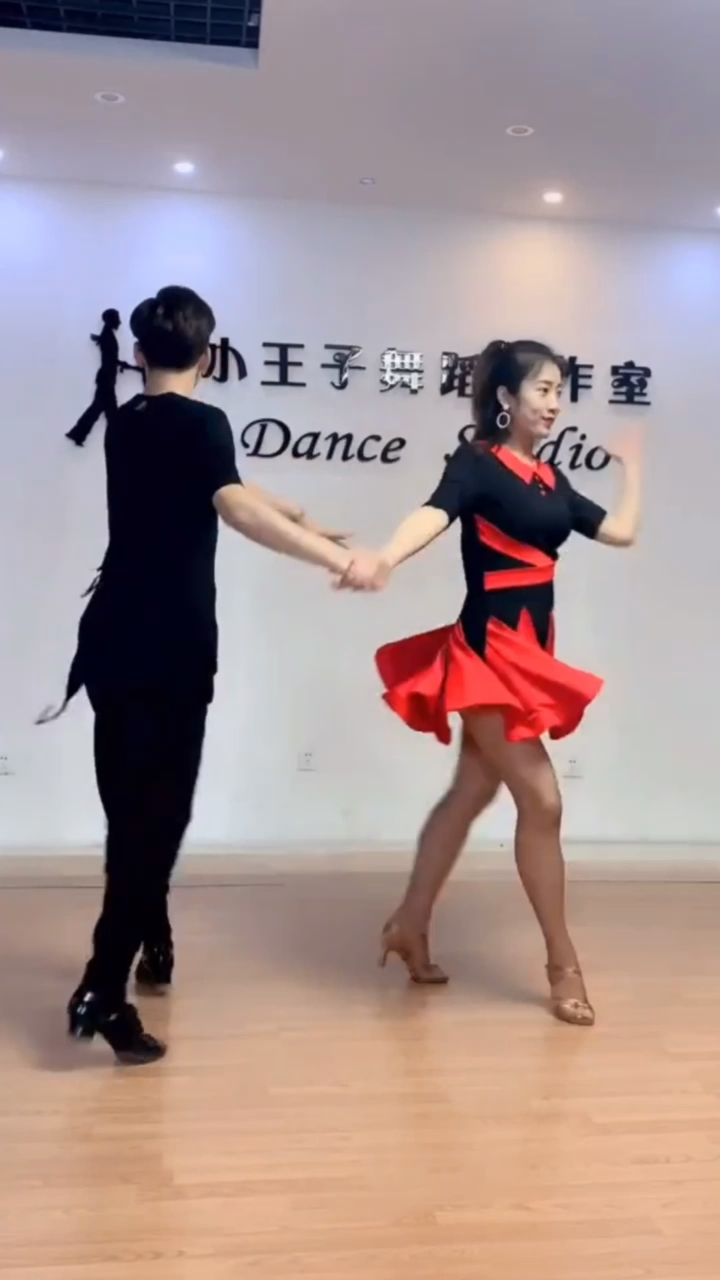 舞蹈#吉特巴小王子果果与不不