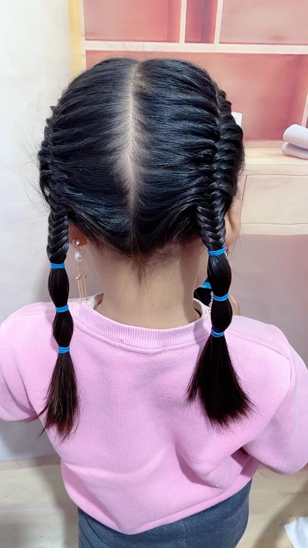 全民最火编发满头鱼骨辫慢动作教程