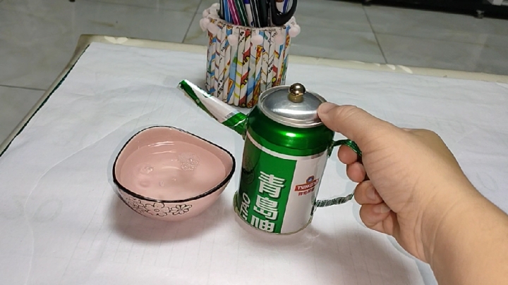 自制迷你小水壶,易拉罐千万别再丢了哦-度小视
