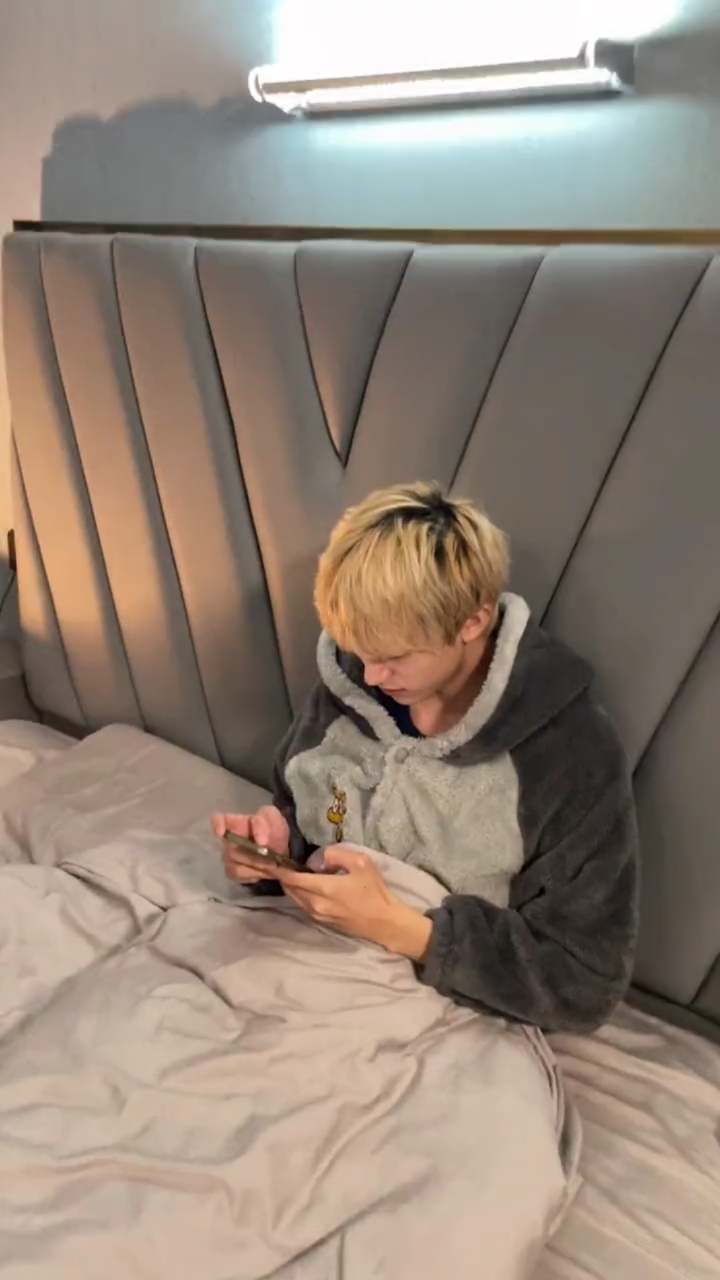 【十九屿】送给厚的礼物,他好像很开心