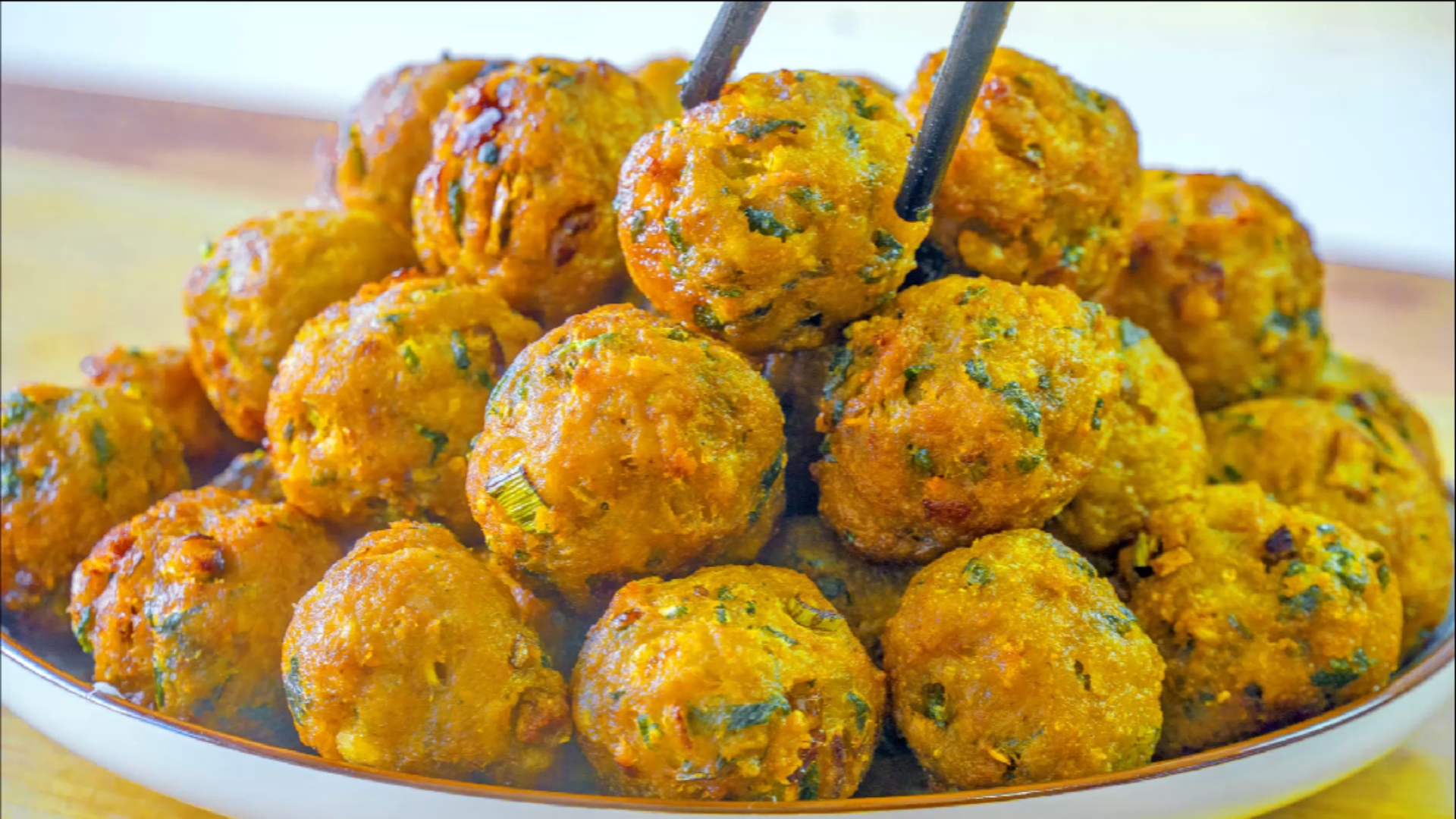 晒晒我的春节美食#过年炸丸子,最忌放面粉和淀粉,99%的人都做错了