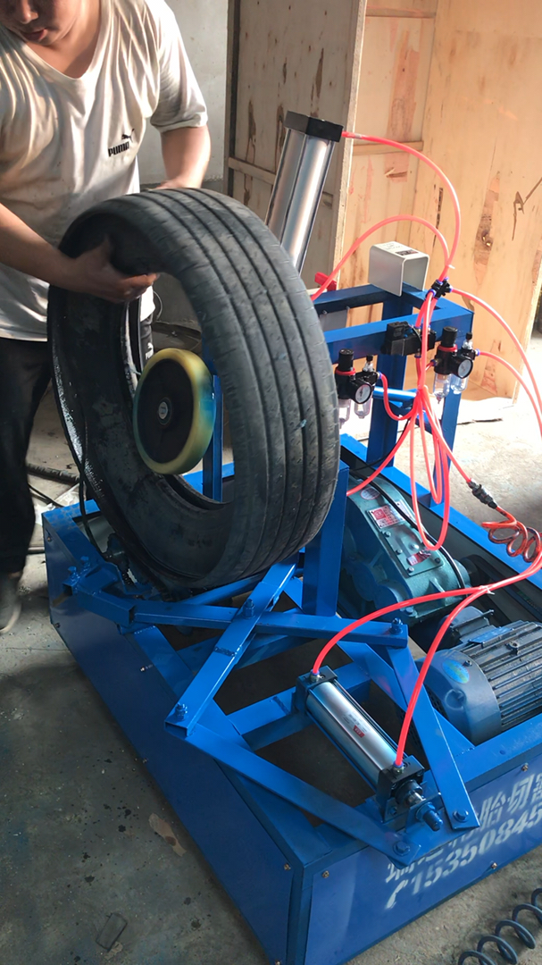 废轮胎切割机套胎机