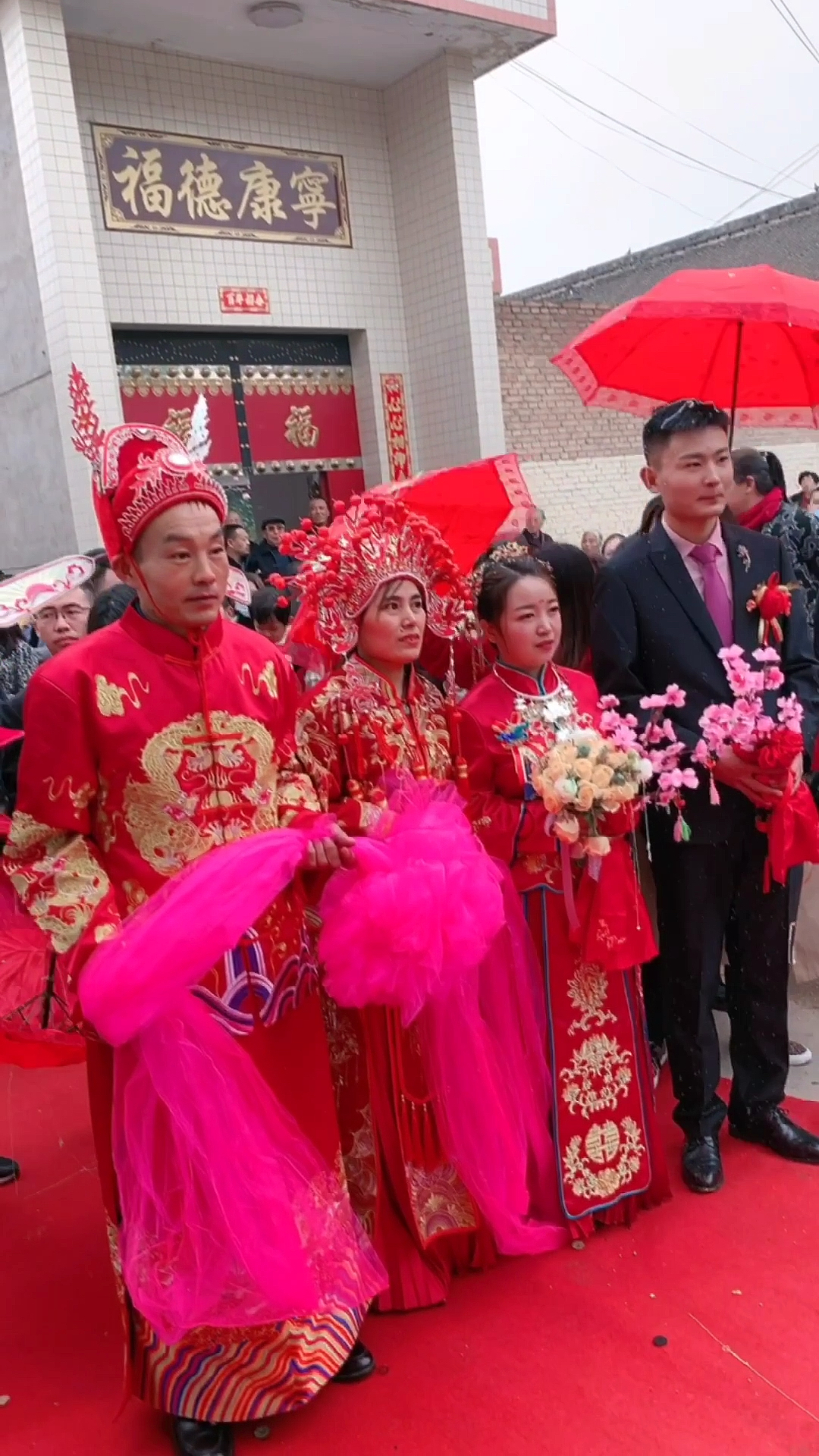 农村结婚风俗#这就是我们这里结婚的风俗,很热闹喜庆,看到的给我侄子