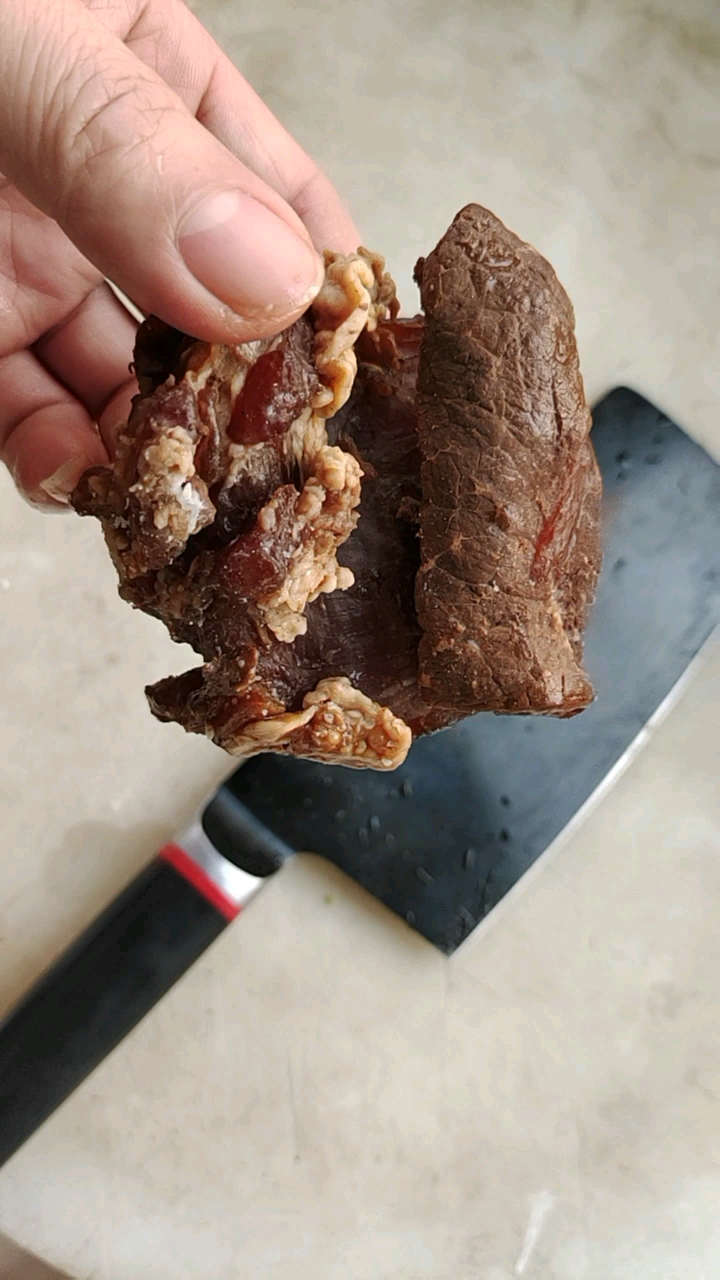 老板娘在市场上买回来的压缩肉,这样切完你会吃吗?