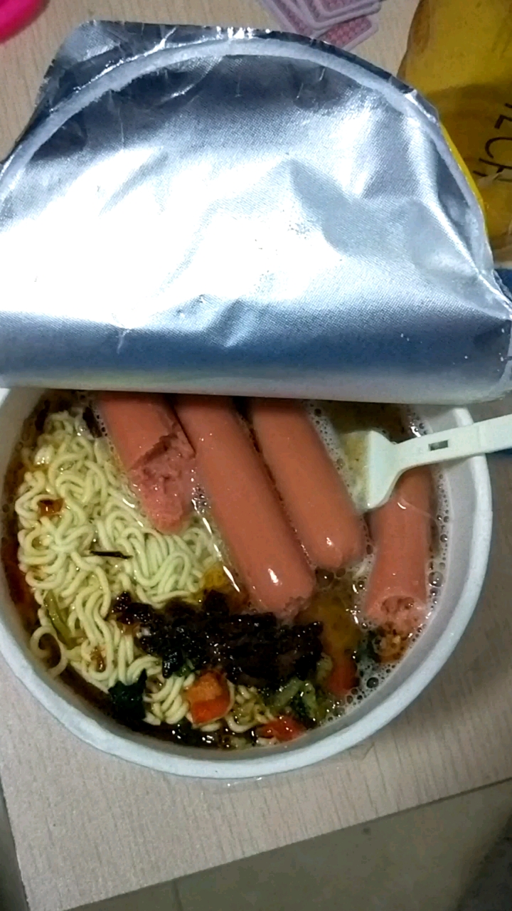 泡面#晚上下班了,不想吃饭,先吃点泡面吧
