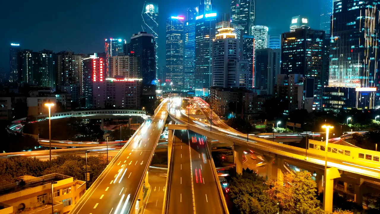 新城市新生活#穿越车水马龙的城市