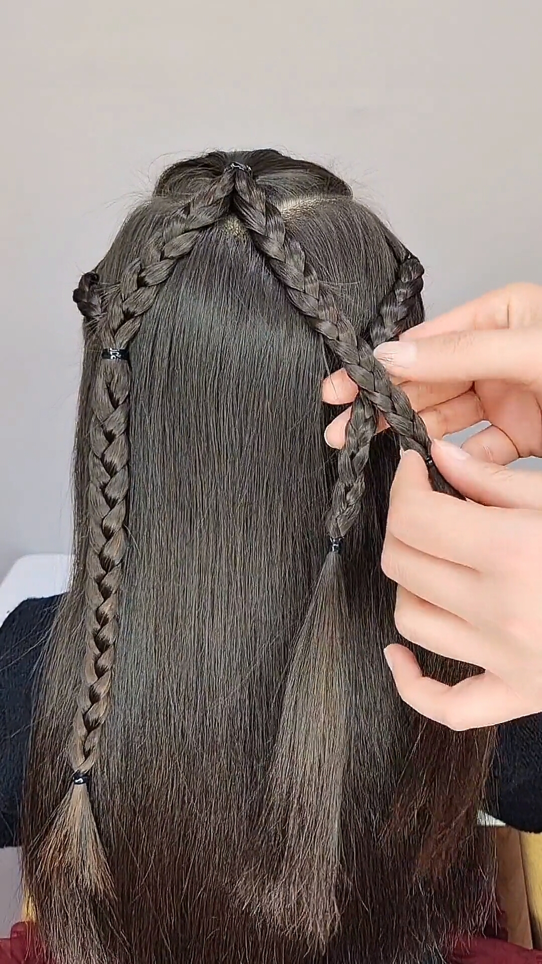 简单又精致的三股辫披肩发来咯!