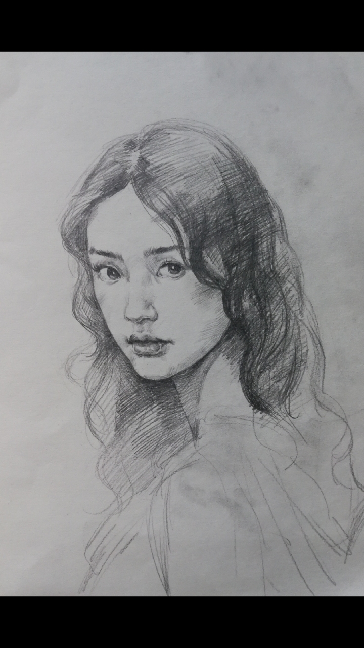 素描美女小姐姐