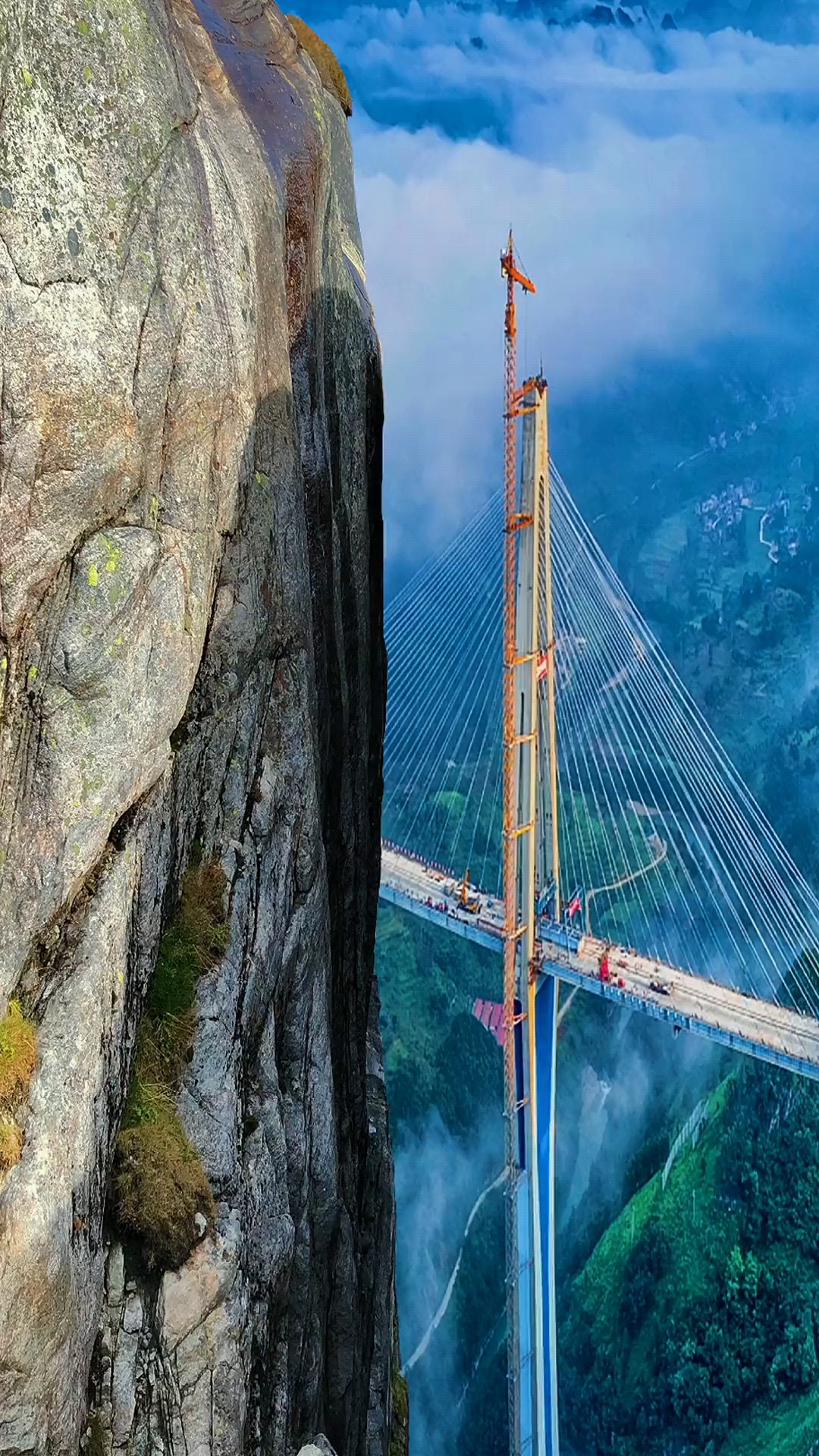 中国桥梁看贵州,贵州桥梁看北盘江大桥,刷新了世界桥梁新高度