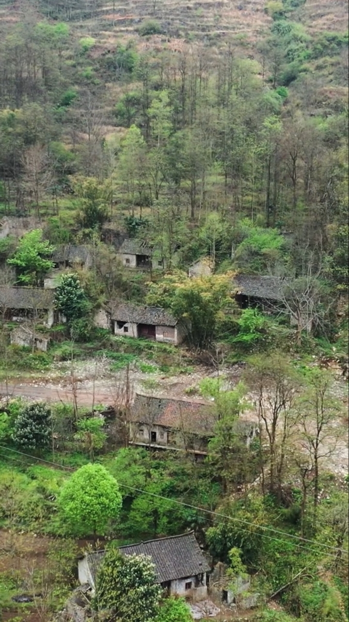 带上全民去旅行#贵州大山里的无人村
