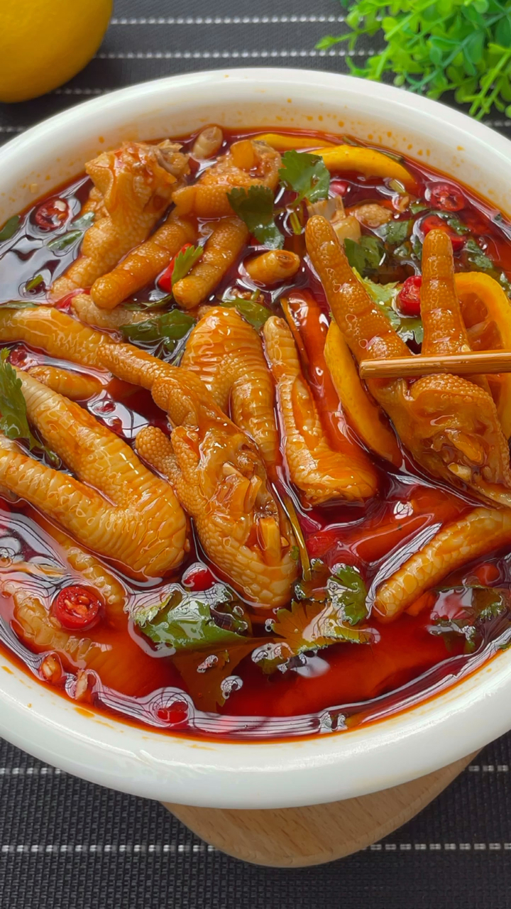 在家做的泰式柠檬鸡爪酸辣爽口好吃到停不下来