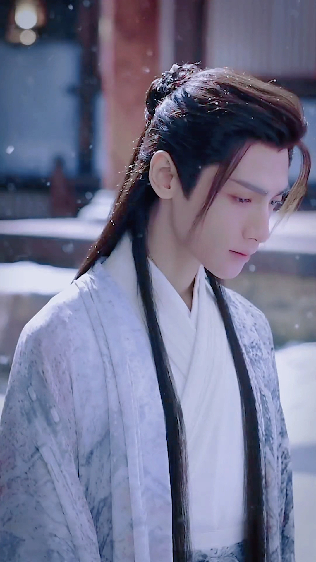 #万元奖金争夺赛#这是澹台烬跪冰面的戏吧～好有氛围感啊-度小视