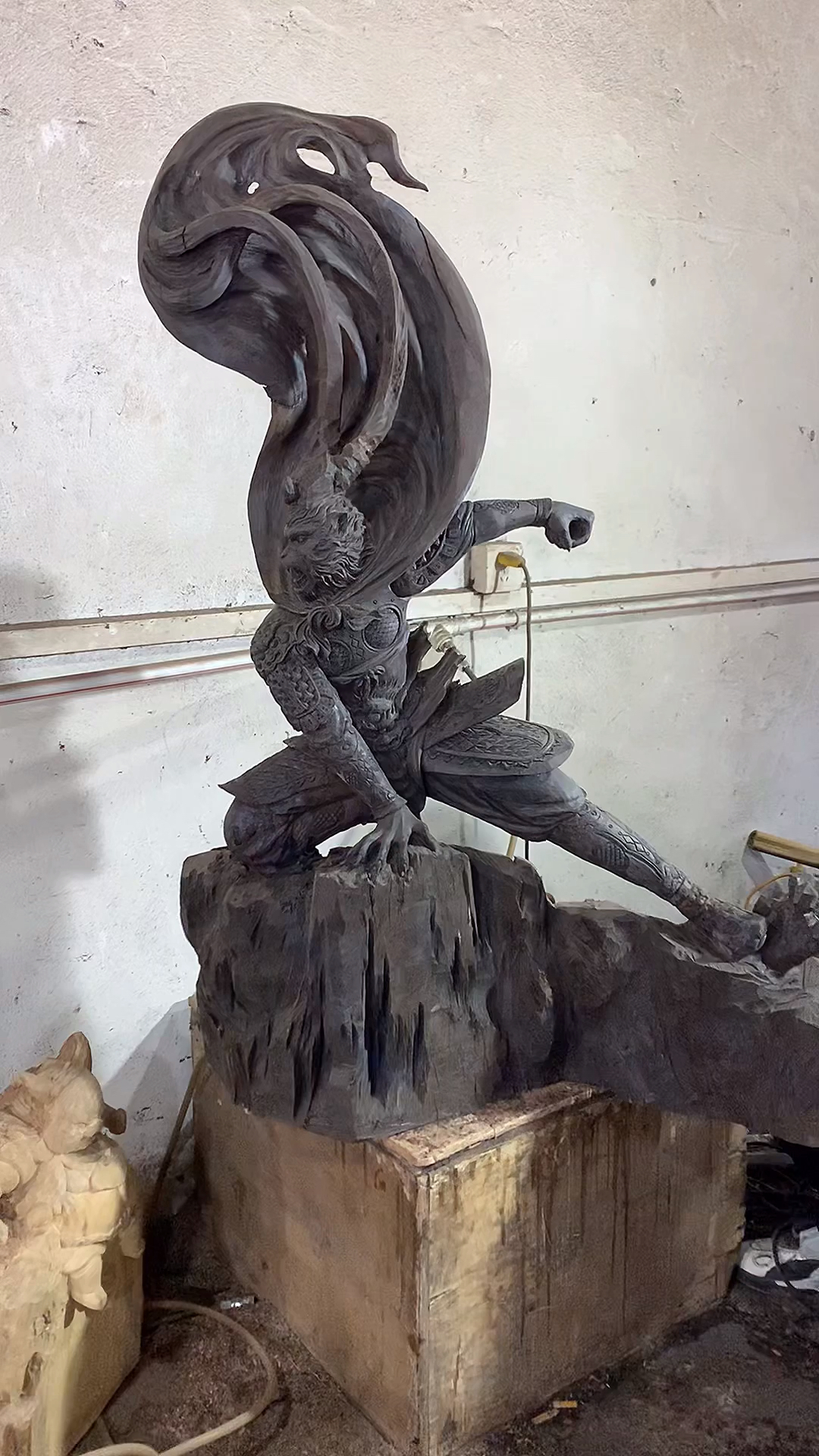 木雕制作过程#木雕工艺品大圣归来
