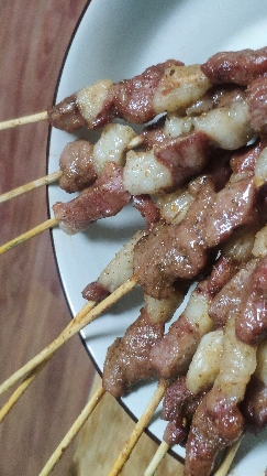 羊肉串的肥肉,你怎么都怎么处理的呢