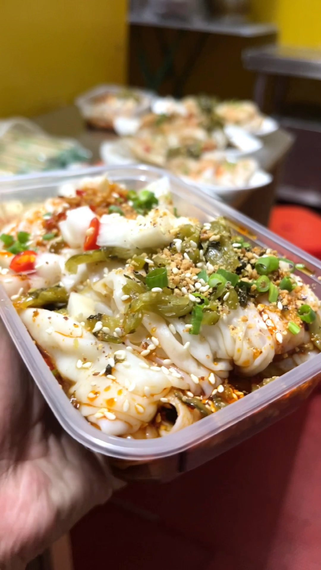 在广东还有多少人一直是每天早上坚持来一份这样的芝麻素肠粉?