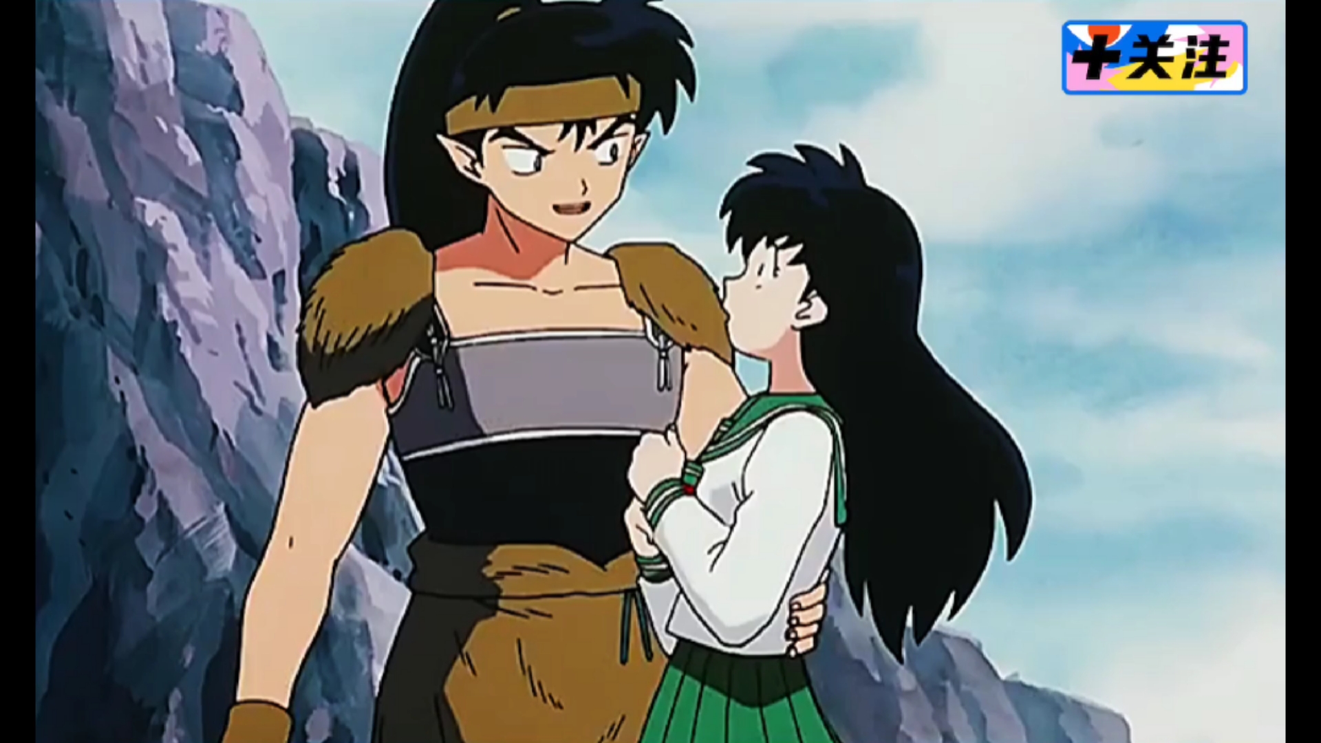 犬夜叉#钢牙向戈薇表白,惨遭戈薇暴力拒绝,一巴掌拍掉了钢牙所有的