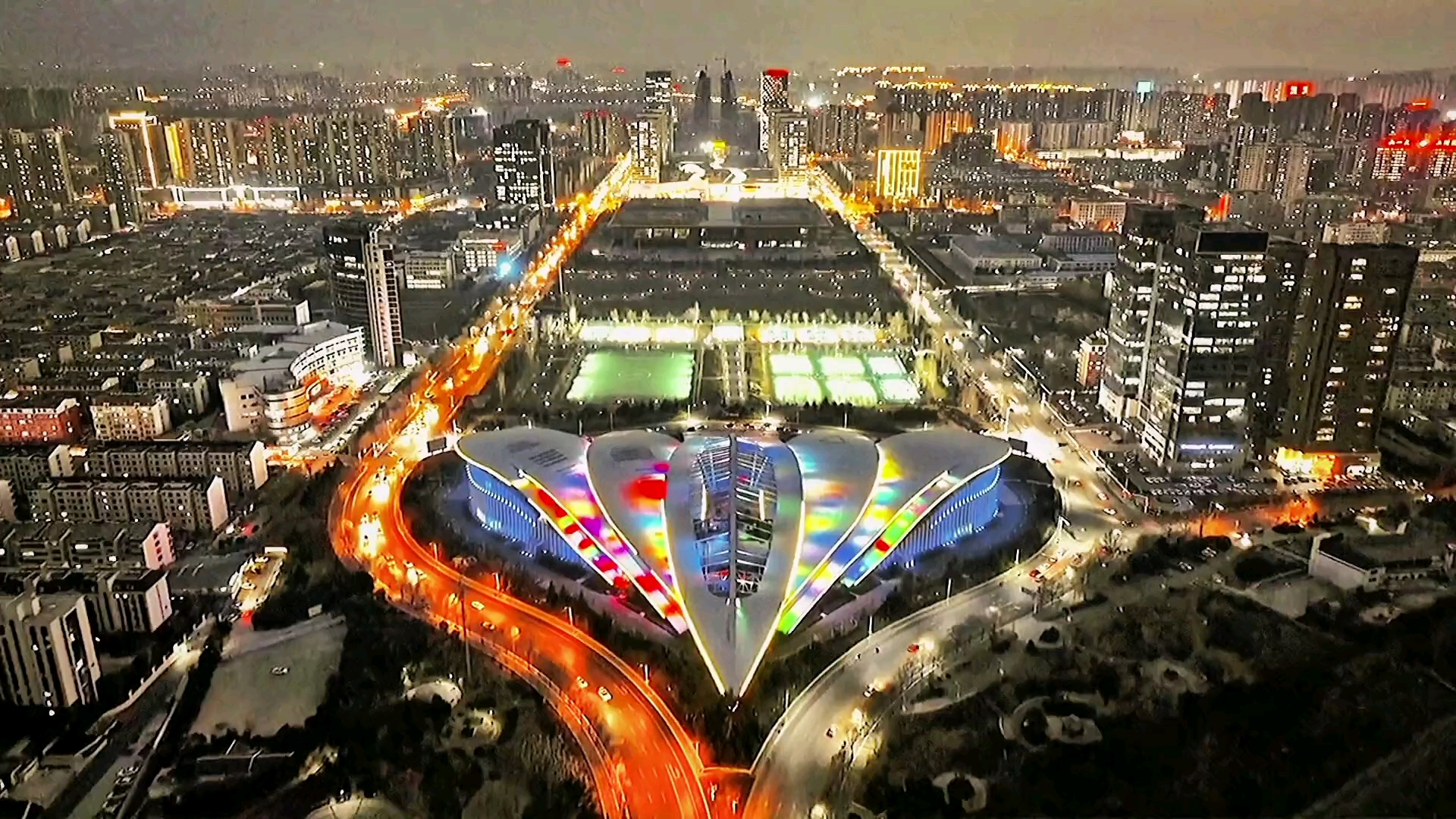 带你看不一样的泰安—泰山大剧院夜景