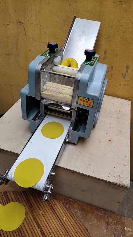 微型饺子皮机,饺子馆都在用.一秒换模具操作简单省时省力省人工!