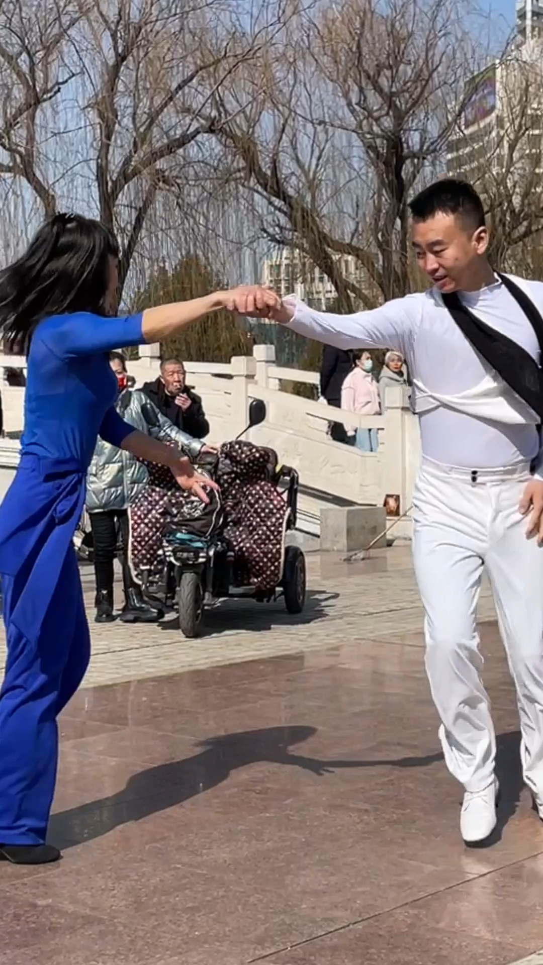 唐山小滨吉特巴舞