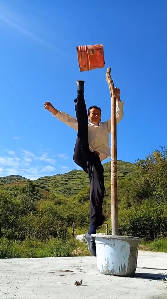 高手在民间#佛山无影脚.